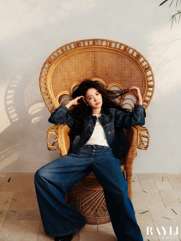 Pre - นิตยสาร 瑞丽服饰美容 Ruili/ Rayli จางรั่วหนาน ZhangRuoNan 2024