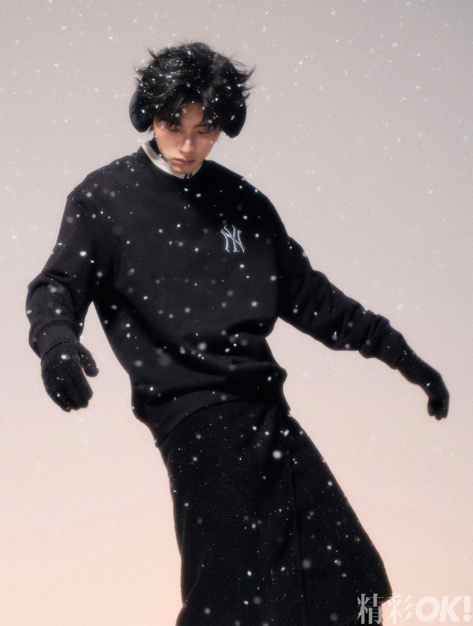 Pre - นิตยสาร OK โจวอี้หราน zhouyiran 周翊然 2024 + โปสเตอร์ + การ์ด