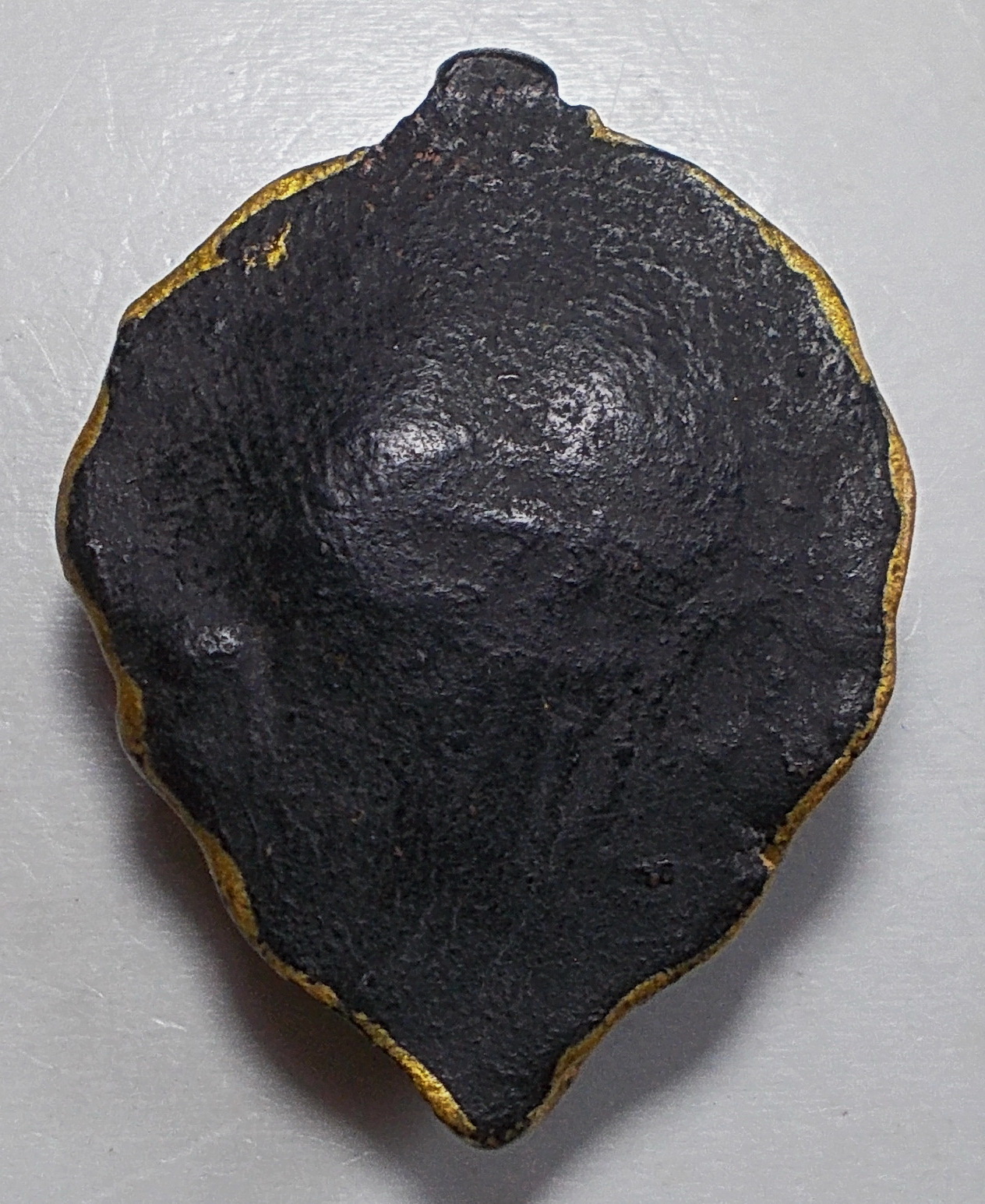 พระโพธิจักร หลวงพ่อลี วัดอโศการาม สมุทรปราการ พิมพ์ใบโพธิ์เล็ก กรรมการ ขอบทองหลังเรียบ ปี 2500