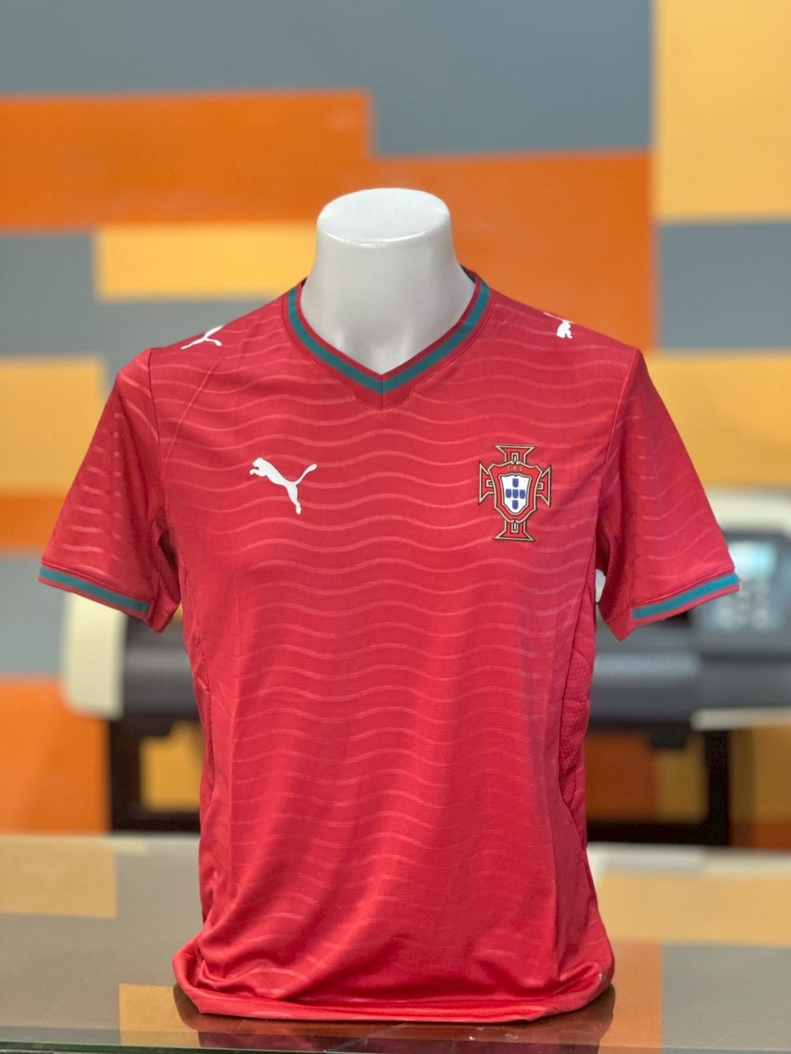 เสื้อฟุตบอลทีมชาติโปรตุเกส สีเเดง เกรดแฟนบอล 2024
