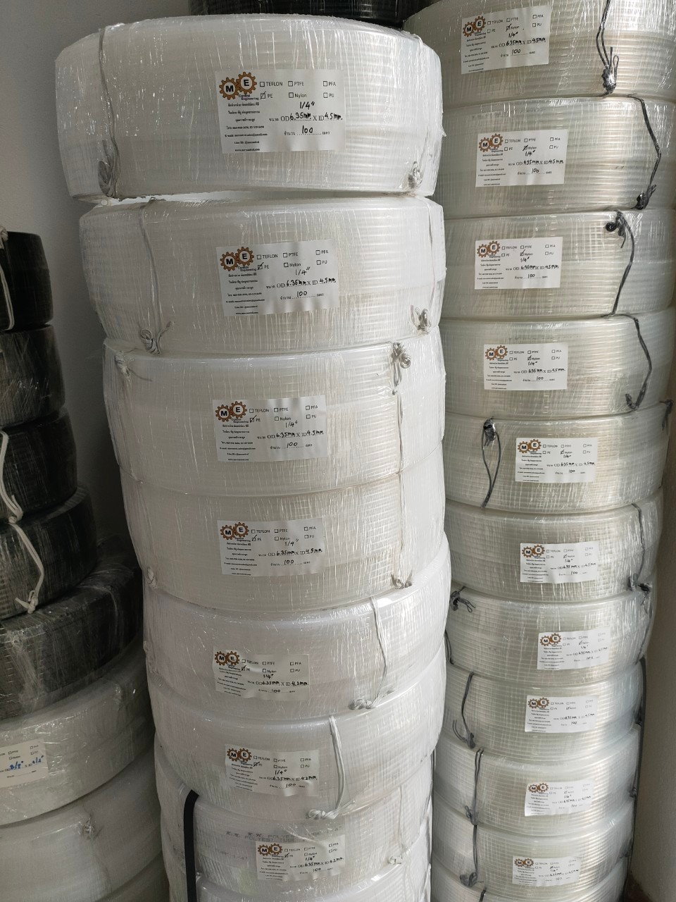 ท่อพีอี PE Tube สีขาวขุ่น,สีดำ ขนาด 1/4" (4.2x6.35มม.)