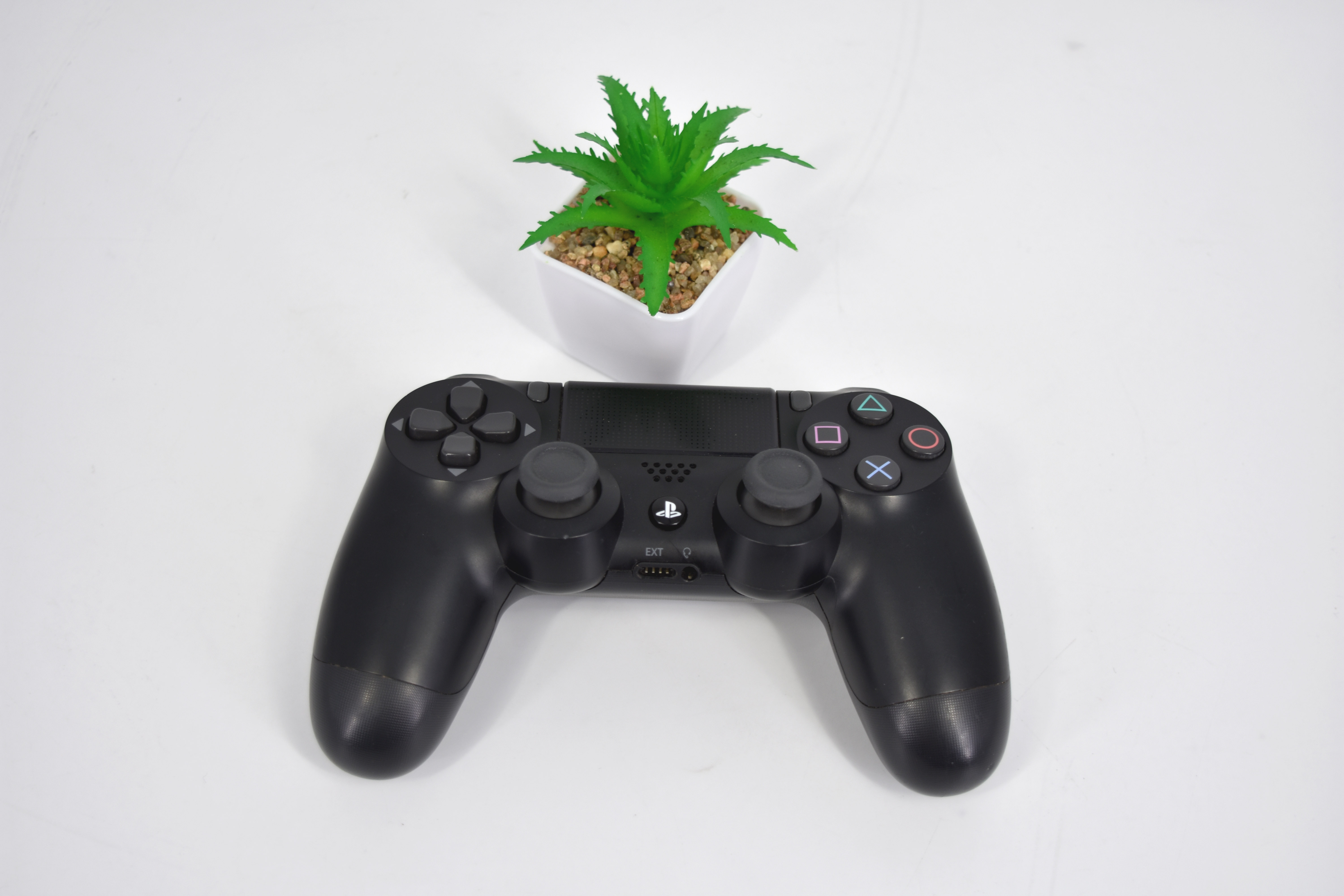 PS4 PRO 1 TB 4K HDR