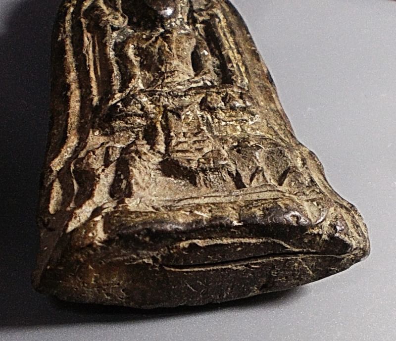 พระโคนสมอ เนื้อดินเก่า ปางมารวิชัย