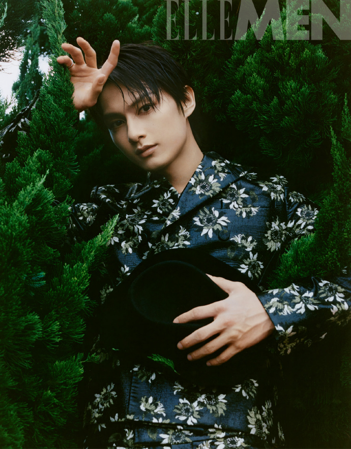 Pre - นิตยสาร ELLEMEN เหวินจวิ้นฮุย JUNHUI WENJUNHUI 10/2025 /seventeen