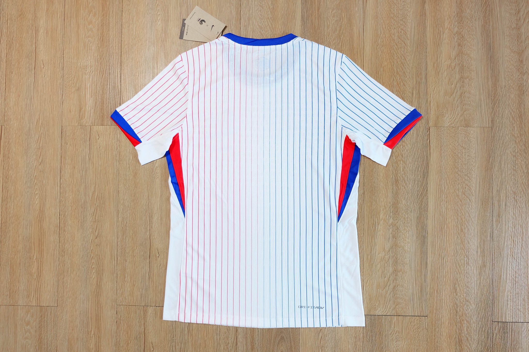 เสื้อฟุตทีมชาติทีมชาติ ฝรั่งเศส เยือน สีขาว เกรดนักเตะ ยูโร 2024