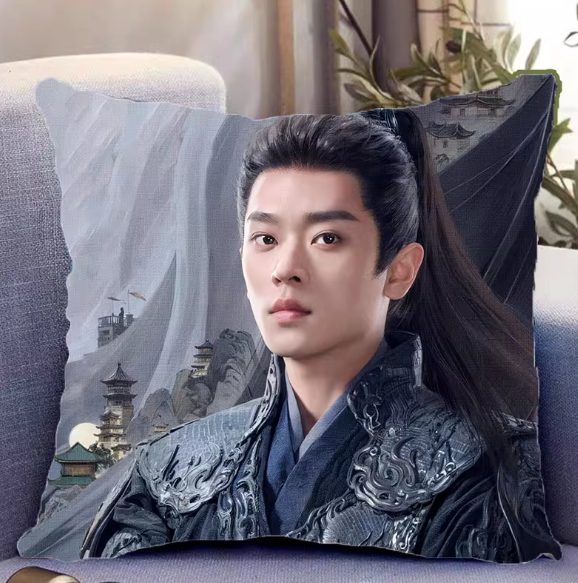 Pre - หมอนลายตัวละคร เหนือสมรภูมิ (40ซม.) ซีรีส์จีน (ไม่ใช่สินค้าอฟช.)/โจวเย่ เฉิงเหล่ย 锦月如歌