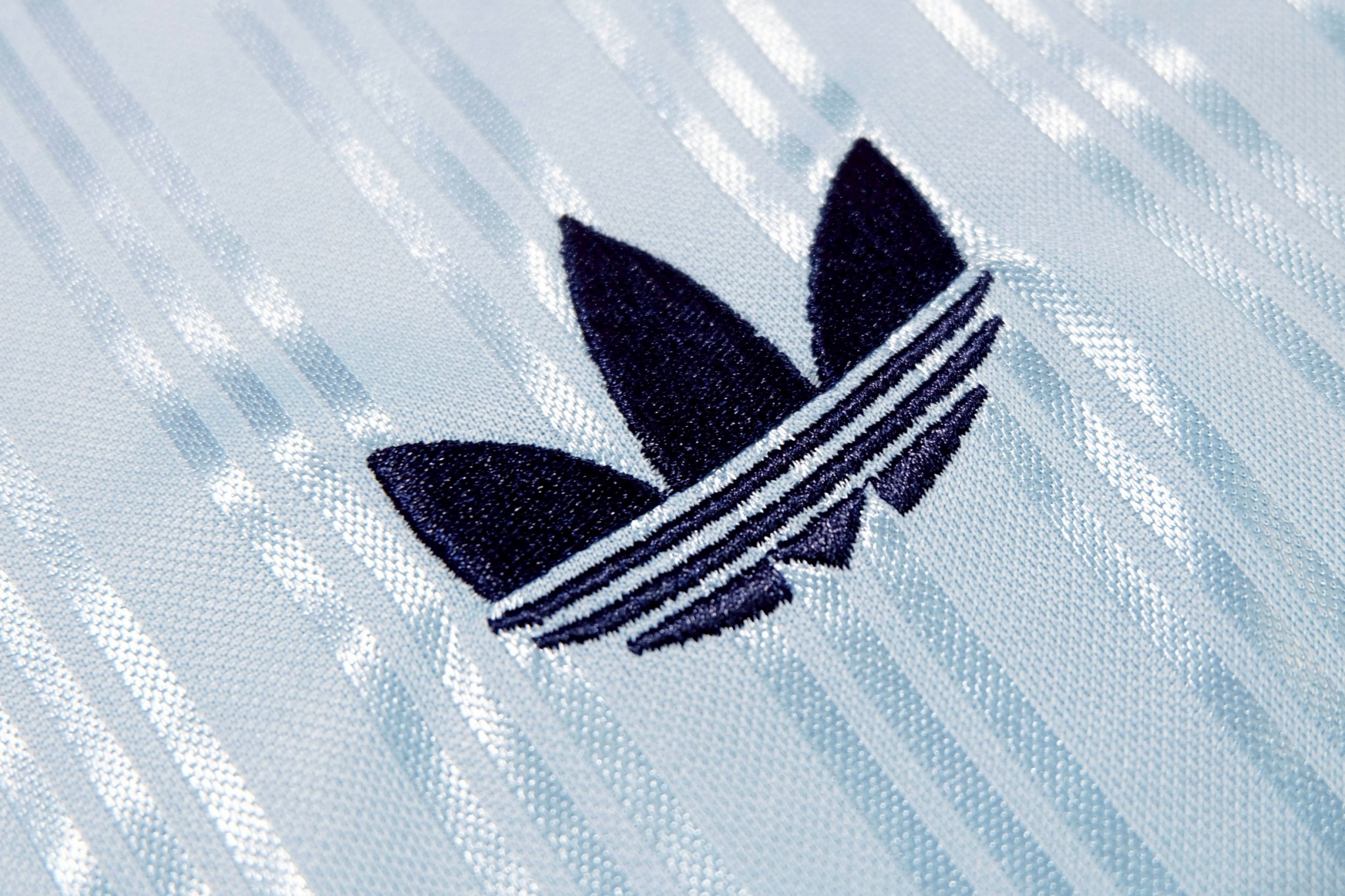 เสื้อเชิ้ตผู้ชายสีดำ/ฟ้า Oasis Special Edition พร้อมเบอร์ 25 เกรดเเฟนบอลพรีเมี่ยม 2025