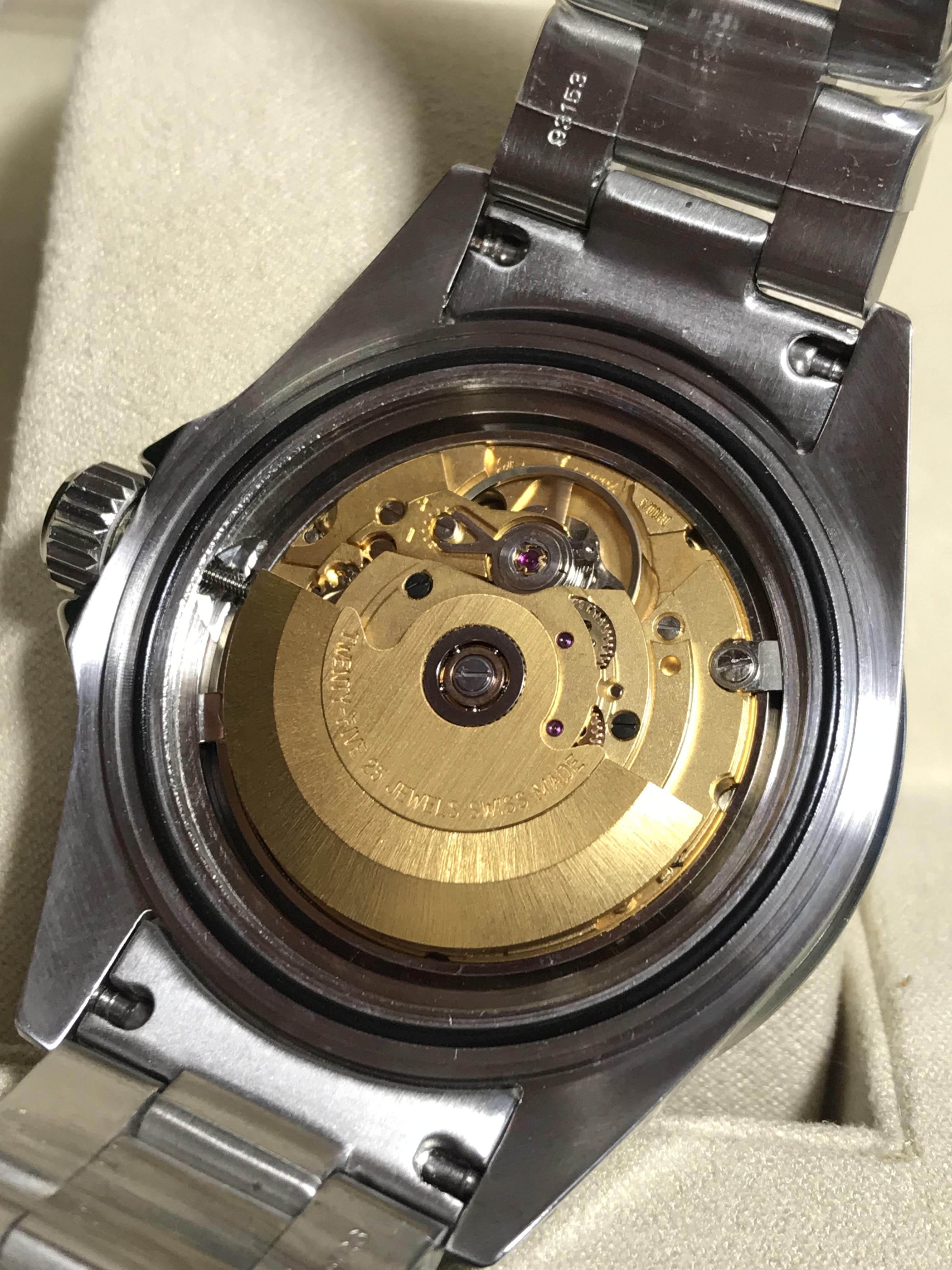 Rolex Submariner Date (16610)(Swiss SW)