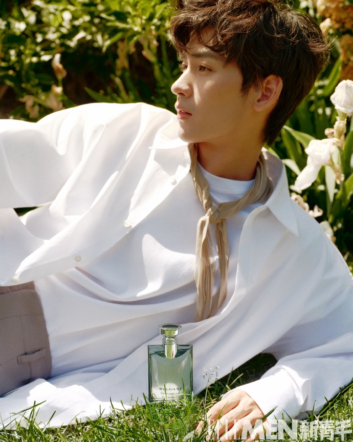 Pre - นิตยสาร ELLEMEN หวงจวิ้นเจี๋ย Huangjunjie 2024+การ์ด 4