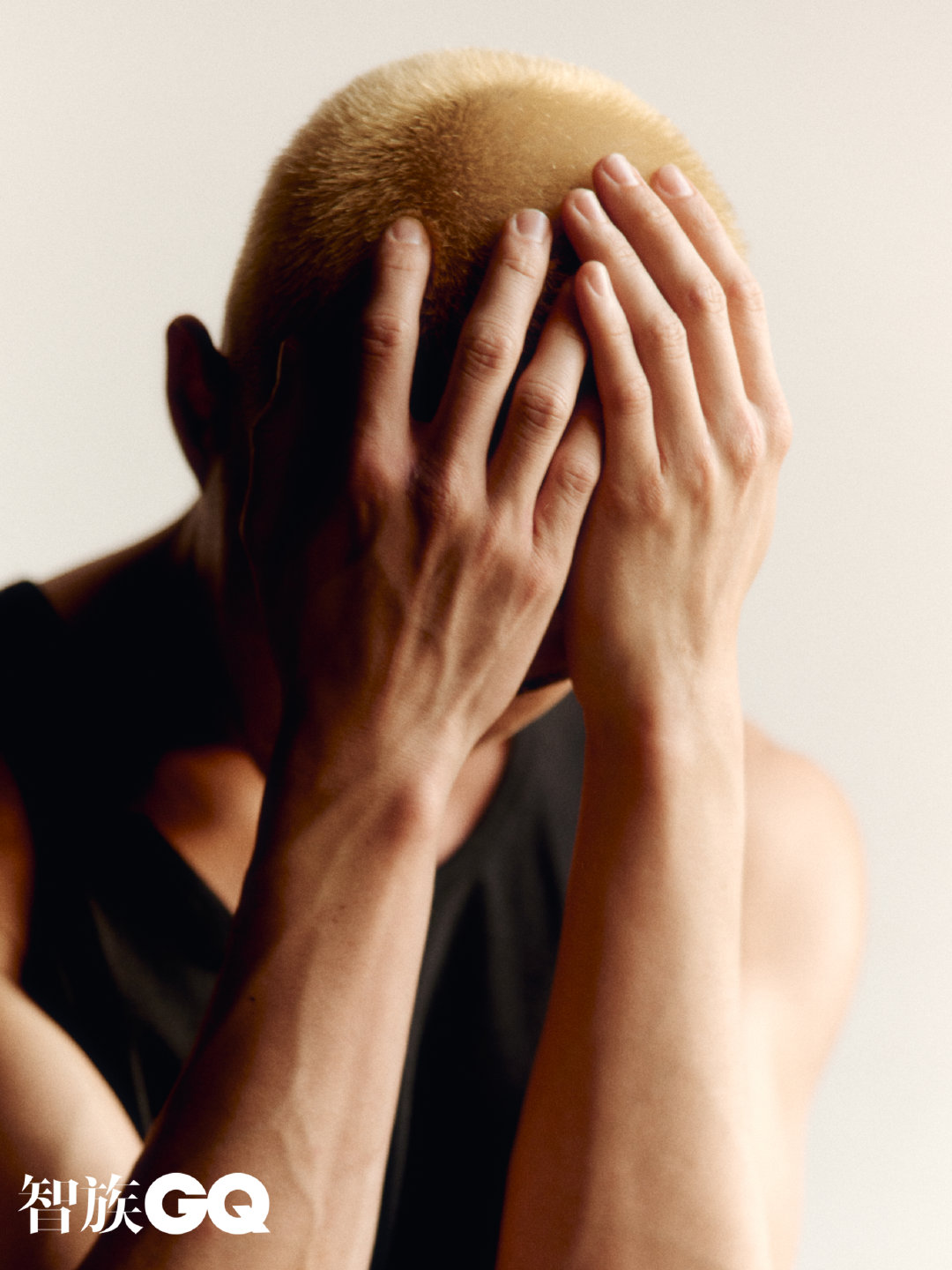 Pre - นิตยสาร GQ #INTO1 米卡 มิกะ Mika x GQ Valentine's Day 2022