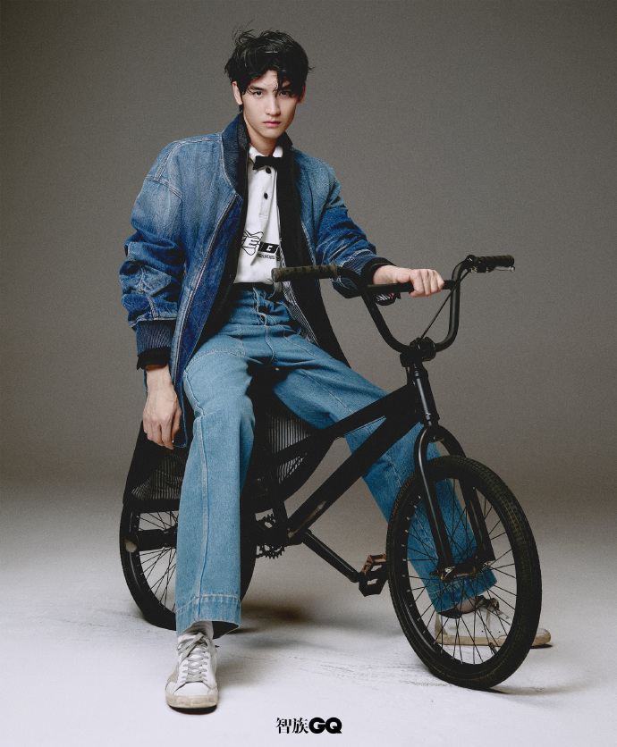 Pre - นิตยสาร GQ หน้าภายใน หวงจวิ้นเจี๋ย Huangjunjie 2024