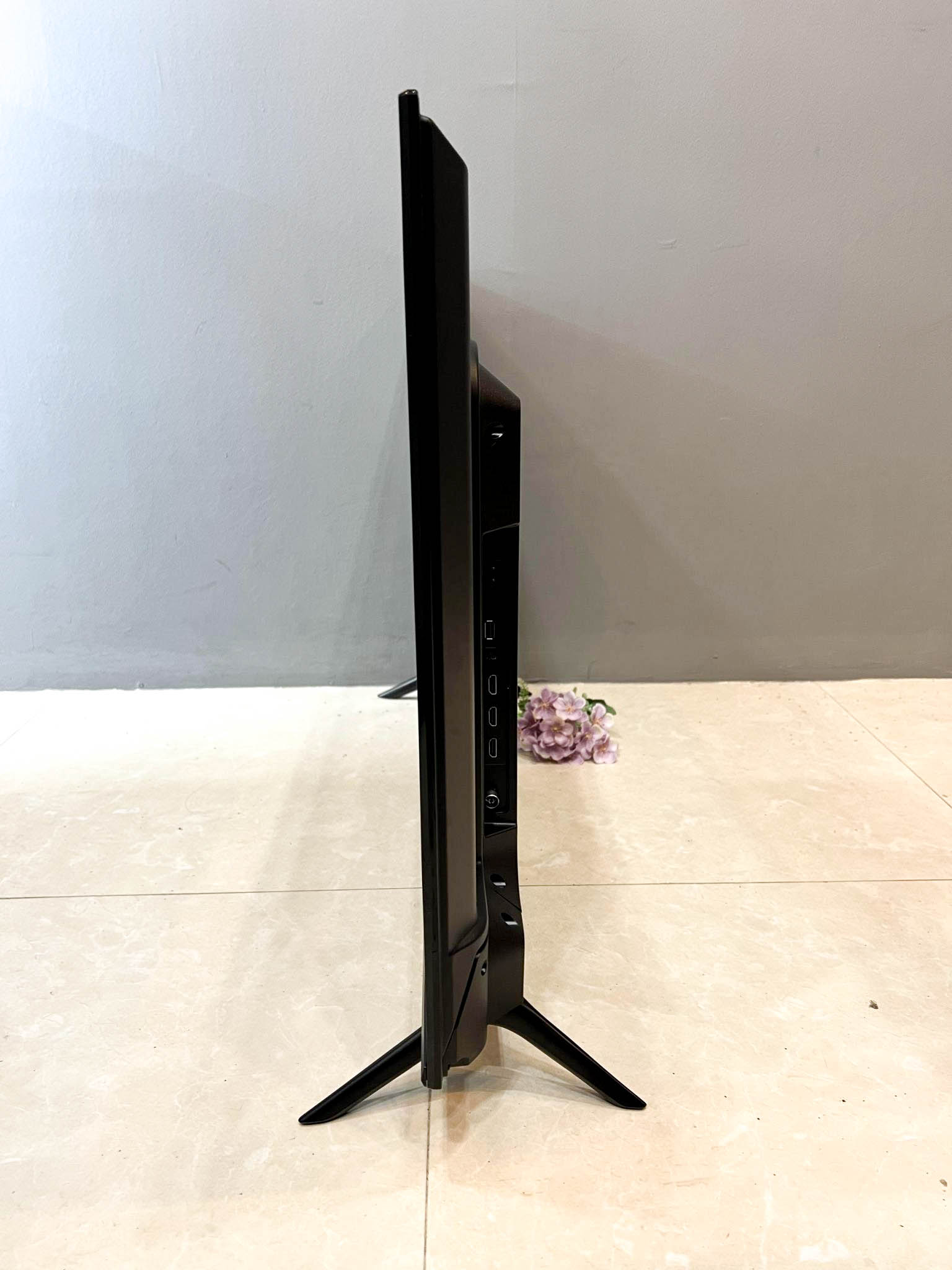 SAMSUNG UHD 4K Smart TV (43") รุ่น UA43AU7700KXXT