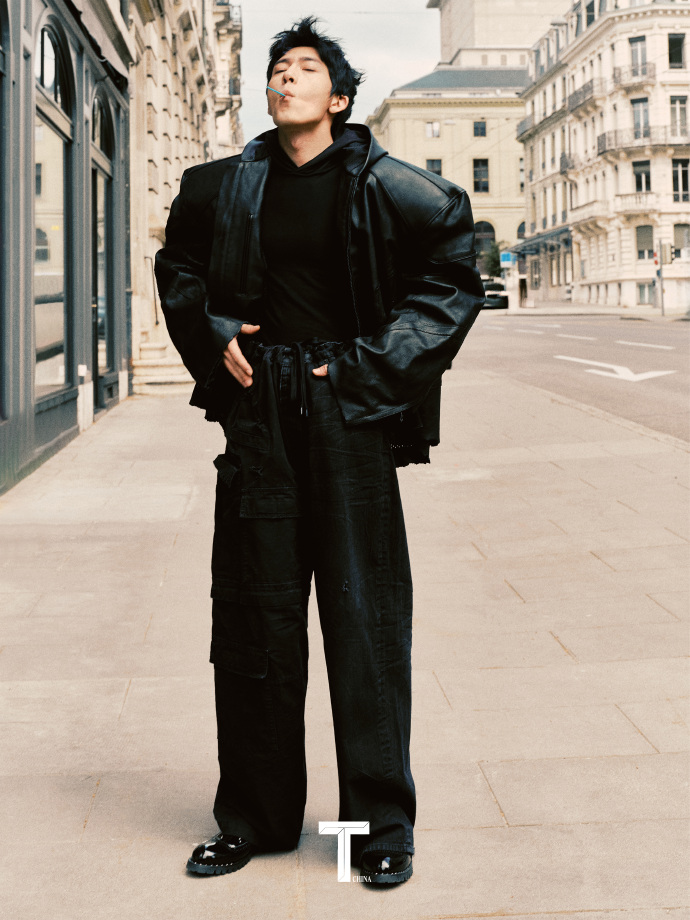 Pre - นิตยสาร T Magazine China จิ่งป๋อหรัน JingBoran 2024 + โปสเตอร์ อฟช.