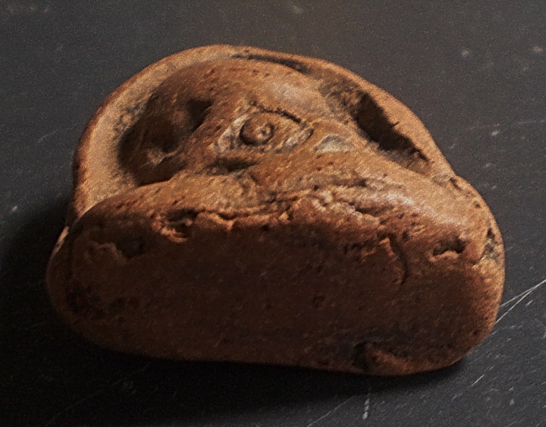 พระปิดตา พิมพ์กระบองไขว้ หลวงพ่อโหน่ง วัดคลองมะดัน สุพรรณบุรี