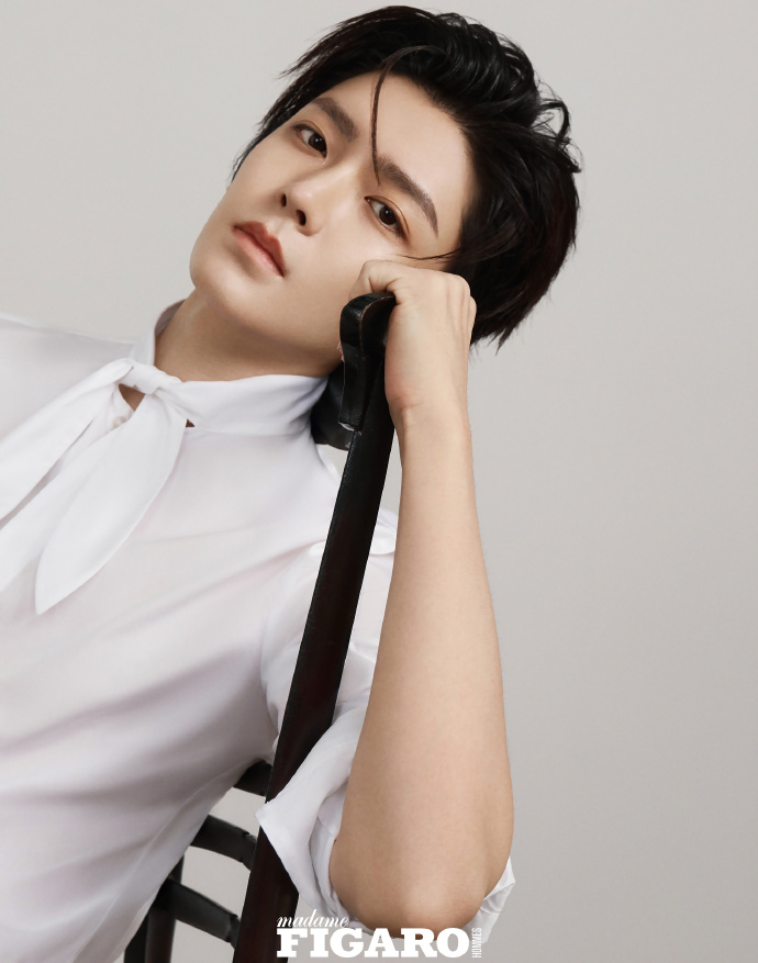 นิตยสาร Madame Figaro Hommes โหวหมิงฮ่าว 侯明昊 HouMinghao 2025+ การ์ดสุ่ม