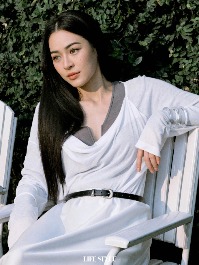 Pre - นิตยสาร 精品购物指南 LifeStyle หลิงหลิงคอง linglingkwong 2025 A/B/C