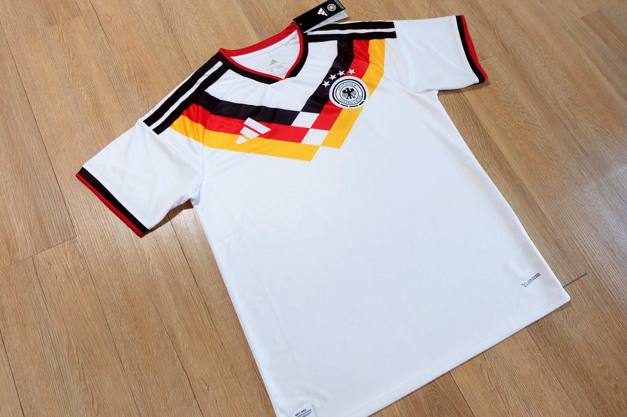 2026-27 มาใหม่เสื้อฟุตบอลทีมชาติเยอรมัน สีขาว สำหรับผู้ชาย Fans Edition เกรดแฟนบอล Size S-2XL