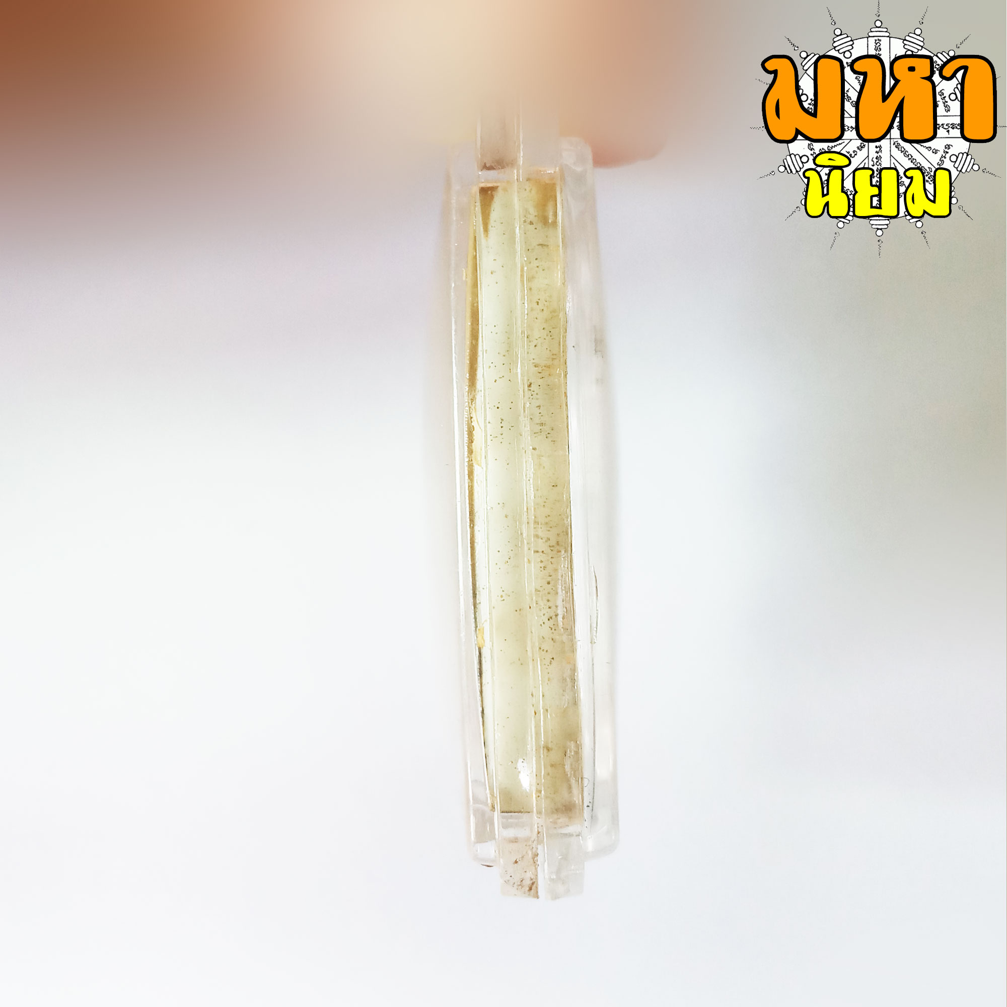 ล็อกเก็ตภาพถ่าย หลวงพ่อแดง วัดเขาบันไดอิฐ จ.เพชรบุรี เลี่ยมกรอบอย่างดี