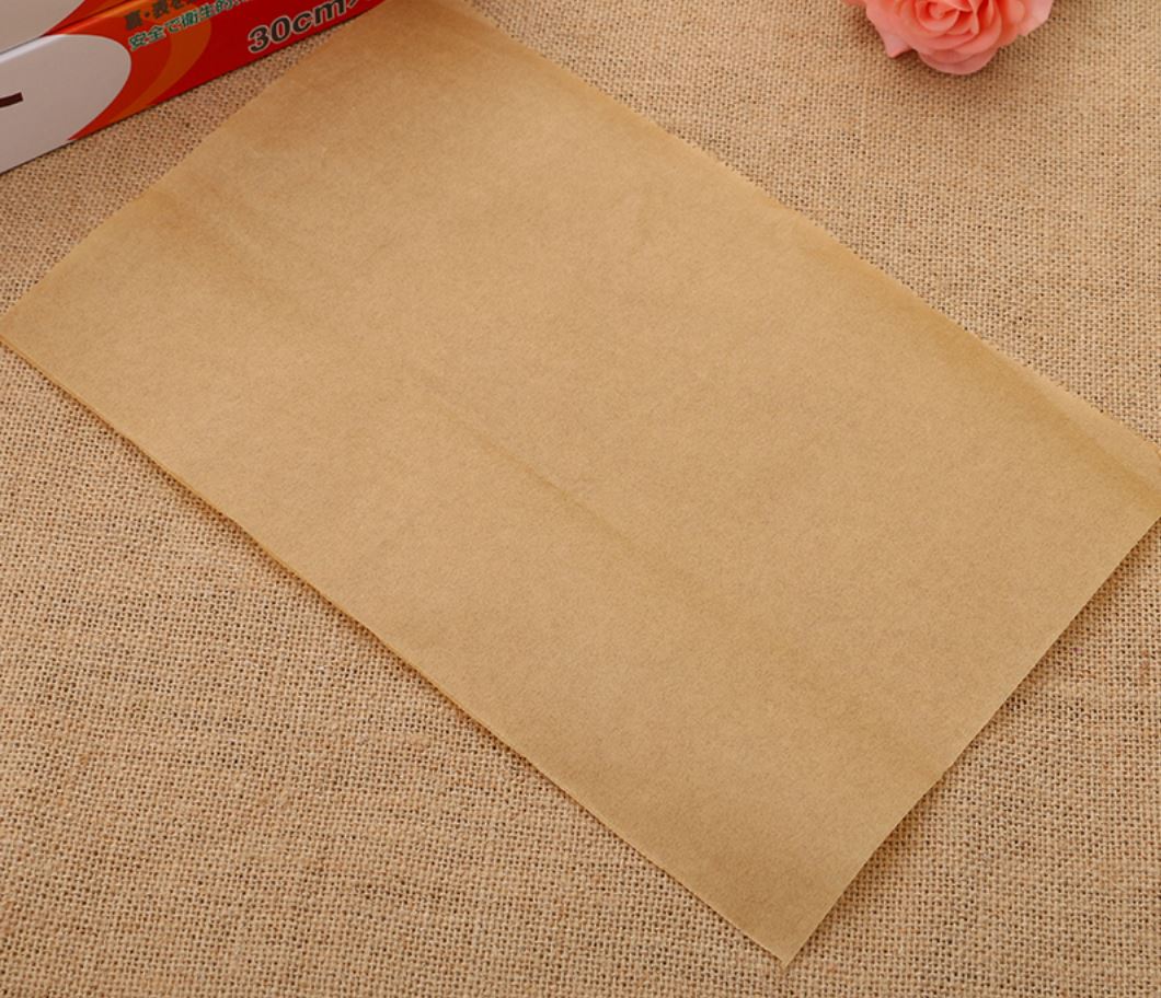 กระดาษไขรองอบอย่างดี เนื้อกระดาษสีน้ำตาล กระดาษไขรองอบเคลือบซิลิโคน ใช้ซ้ำได้ ความยาว 10 ม.หน้ากว้าง 30 ซม.