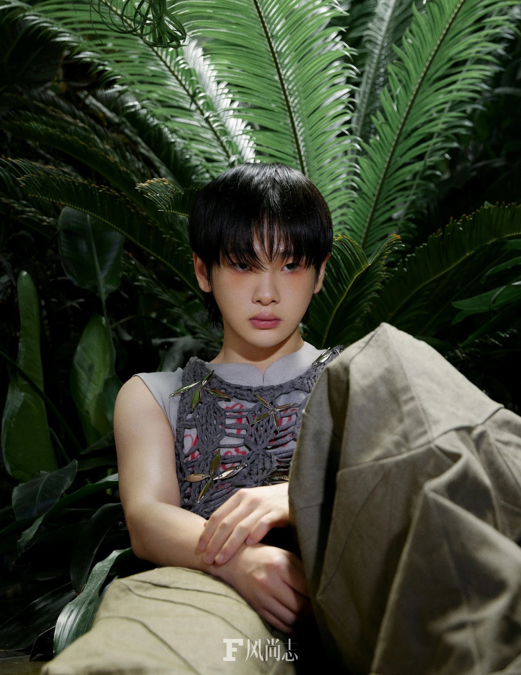 Pre - นิตยสาร F 风尚志 โจวเจิ้นหนาน ZhouZhennan 2024+ โพลารอยด์