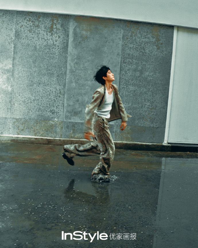 Pre - นิตยสาร InStyle โจวอี้หราน zhouyiran 2024