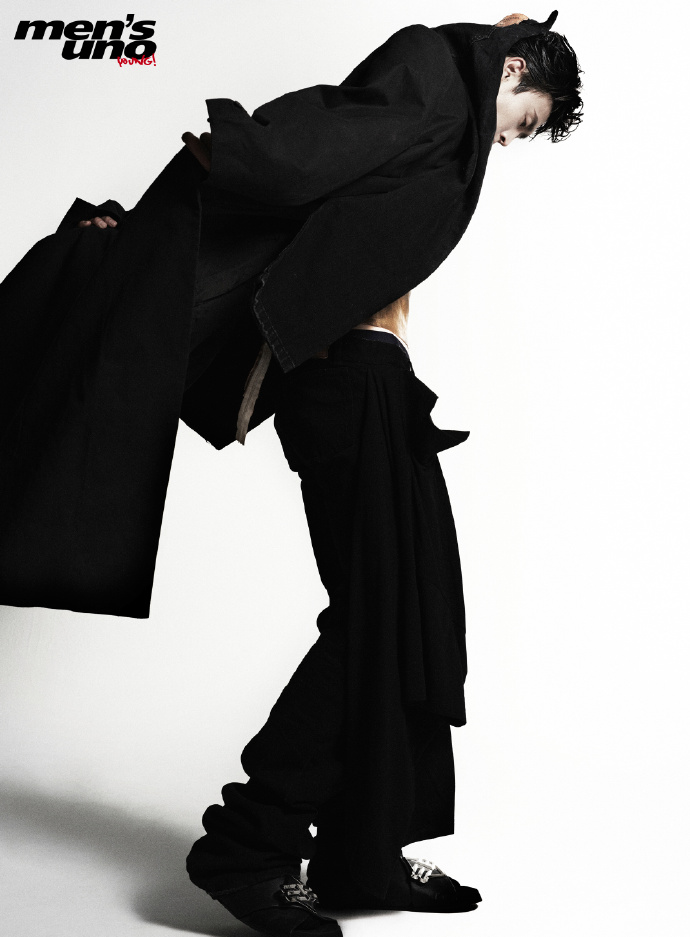 Pre - นิตยสาร Men’s Uno Young! หวังเทียนเฉิน WangTianChen 2025 +การ์ด ปลูกรักพักใจใต้ต้นมะกอกขาว