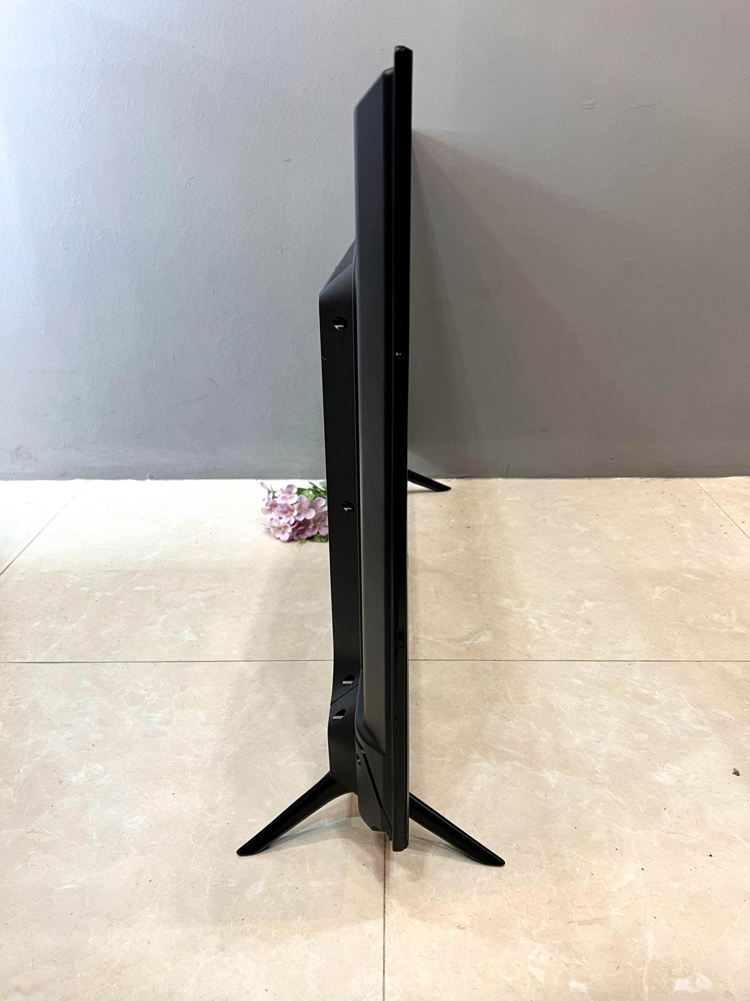 SAMSUNG UHD 4K Smart TV (43") รุ่น UA43AU7700KXXT
