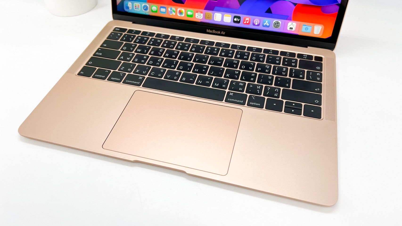 MacBook Air (Retina, 13 นิ้ว 2019 )