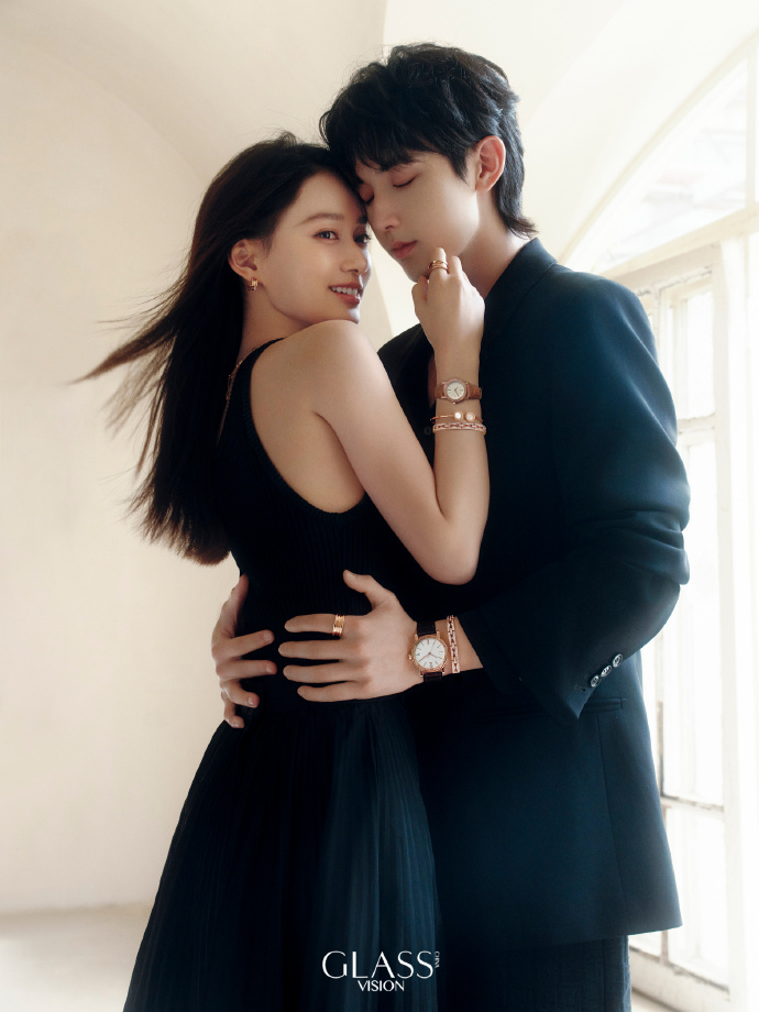 Pre - นิตยสาร Glass Vision #GuoJunchen & #XiaMeng เดือนมิถุนายน 2025 (สุ่มปก)+การ์ด