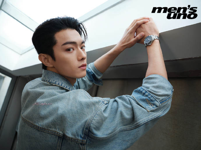 Pre - นิตยสาร Men’s Uno สวีข่าย Xukai 2024+โปสเตอร์พับ