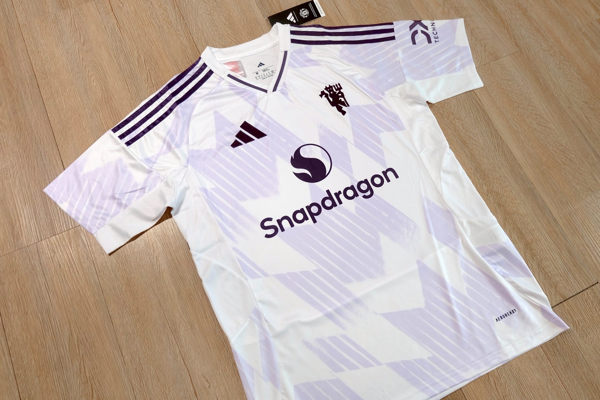 เสื้อฟุตบอล Man U เยือน สีขาว Fans Edition เกรดแฟนบอล 2025