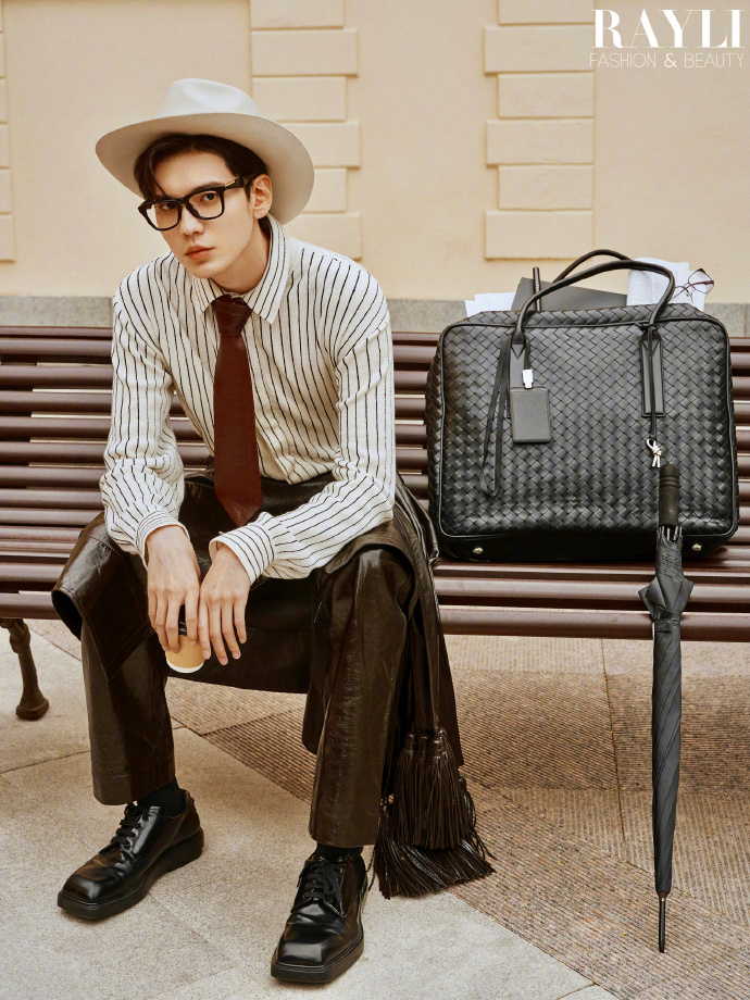 Pre - นิตยสาร 瑞丽服饰美容 Ruili/ Rayli ปี้เหวินจวิ้น BiWenJun 毕雯珺 2024