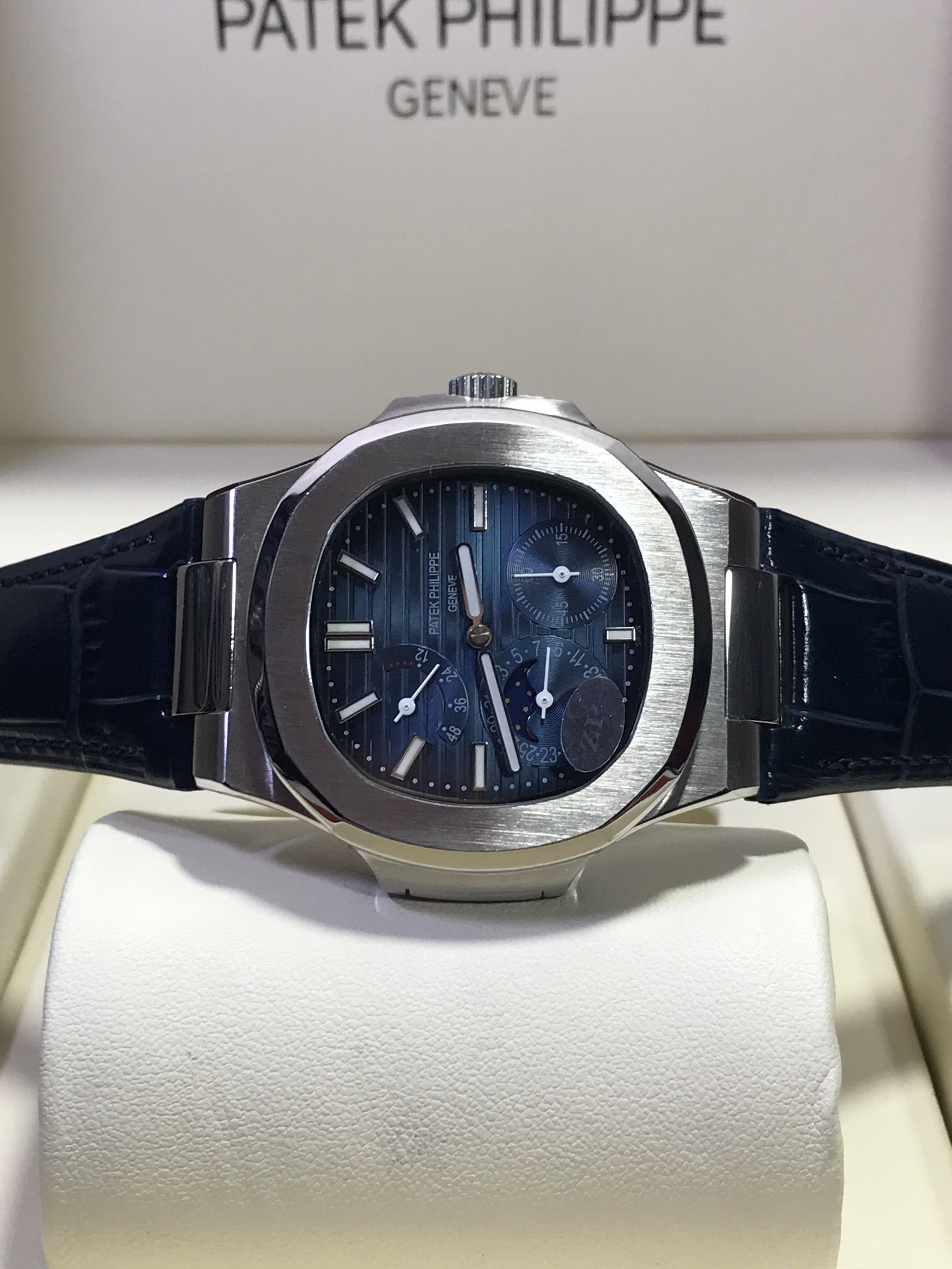 Patek Nautilus 5712G-001 (5A)