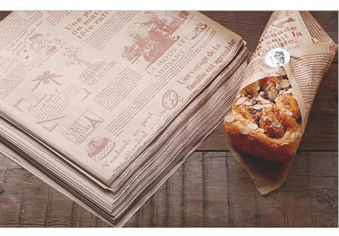 กระดาษไขลายหนังสือพิมพ์ ห่อขนม (แพ็คละ 100 แผ่น) ขนาด 16x16 ซม กระดาษห่อขนมลายหนังสือพิมพ์ ใช้รองขนม,อาหาร รองอบ ห่อขนม,แซนวิช