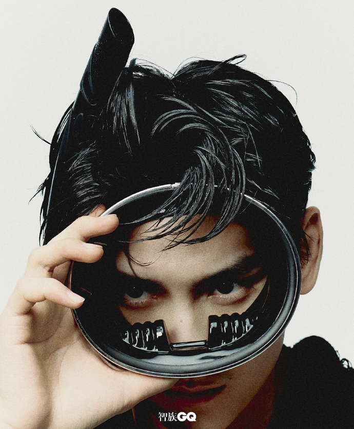 Pre - นิตยสาร GQ หน้าภายใน หวงจวิ้นเจี๋ย Huangjunjie 2024