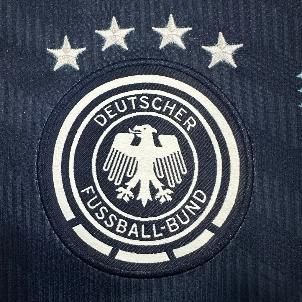 2026-27 มาใหม่เสื้อฟุตบอลทีมชาติเยอรมัน สีกรม สำหรับผู้ชาย Fans Edition เกรดแฟนบอล Size S-2XL