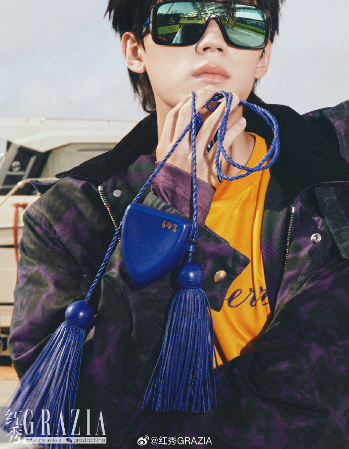 Pre - นิตยสาร GRAZIA โจวอี้หราน ZhouYiran 周翊然 2023+โปสเตอร์ อฟช.