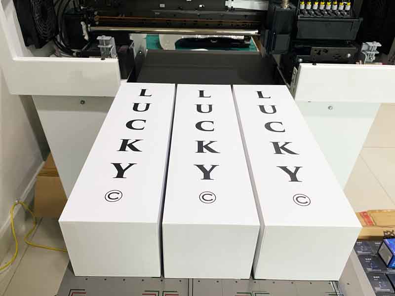 สกรีนกล่องของขวัญ พิมพ์กล่องของขวัญสำเร็จรูป สกรีนกล่องจัวปังขึ้น