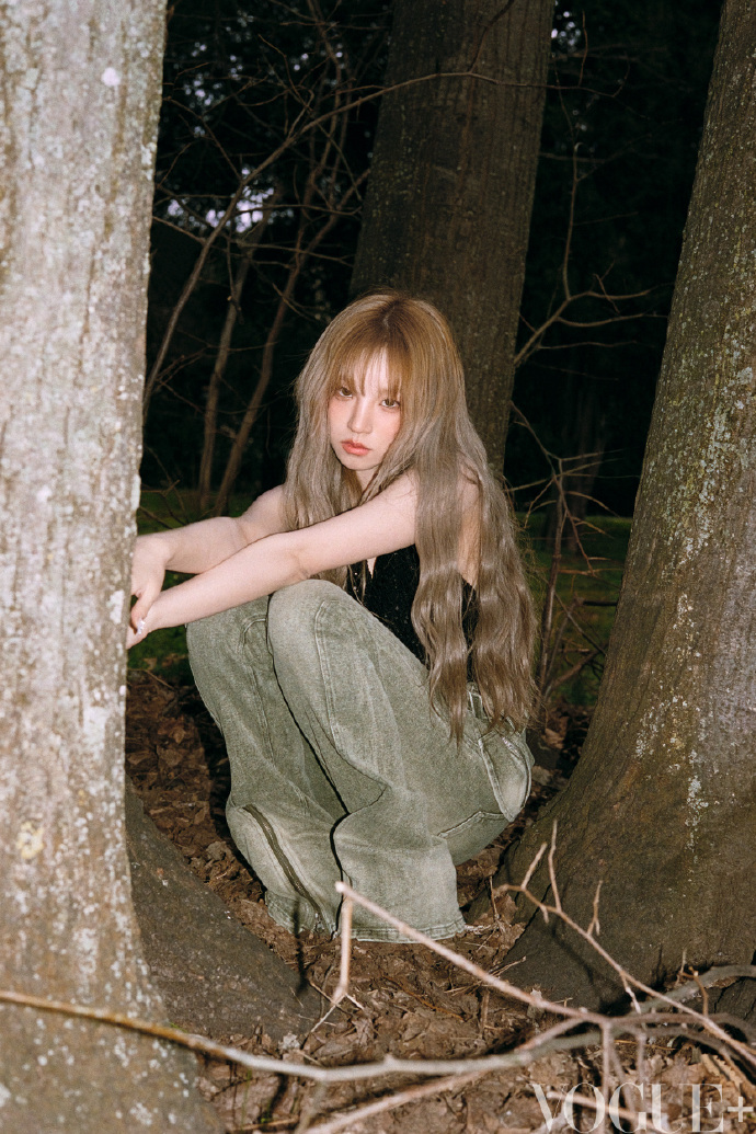 Pre - นิตยสาร VOGUE+ YUQI ซ่งอวี่ฉี SongYuqi 2024