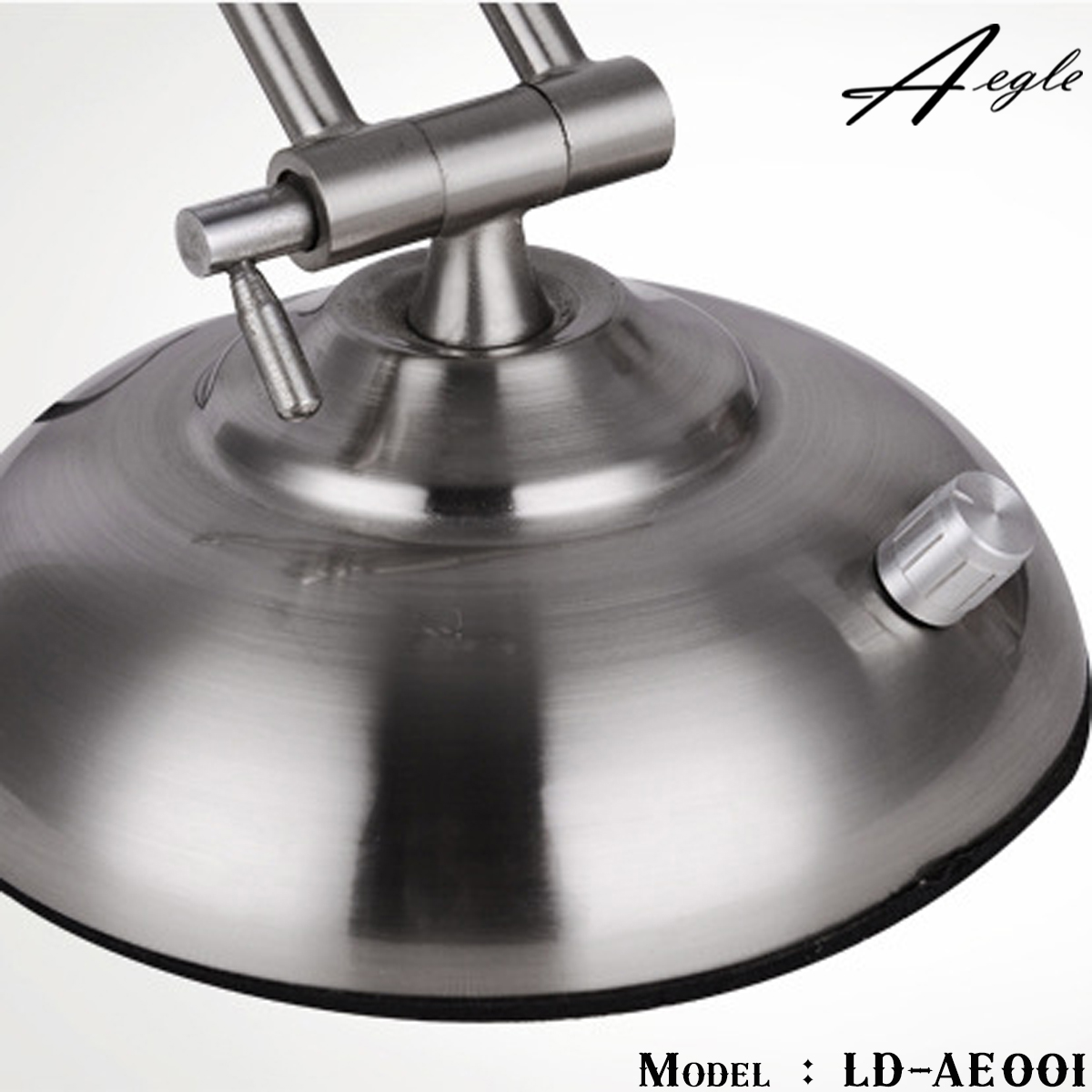 โคมไฟตั้งโต๊ะรุ่น High-End