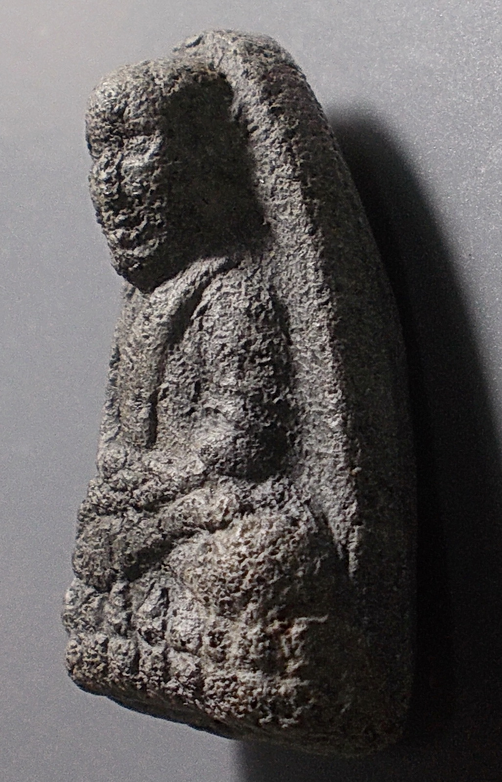 ลป.ทวด พิมพ์ใหญ่หัวมน เนื้อเทาดำ วัดประสาท ปี 06