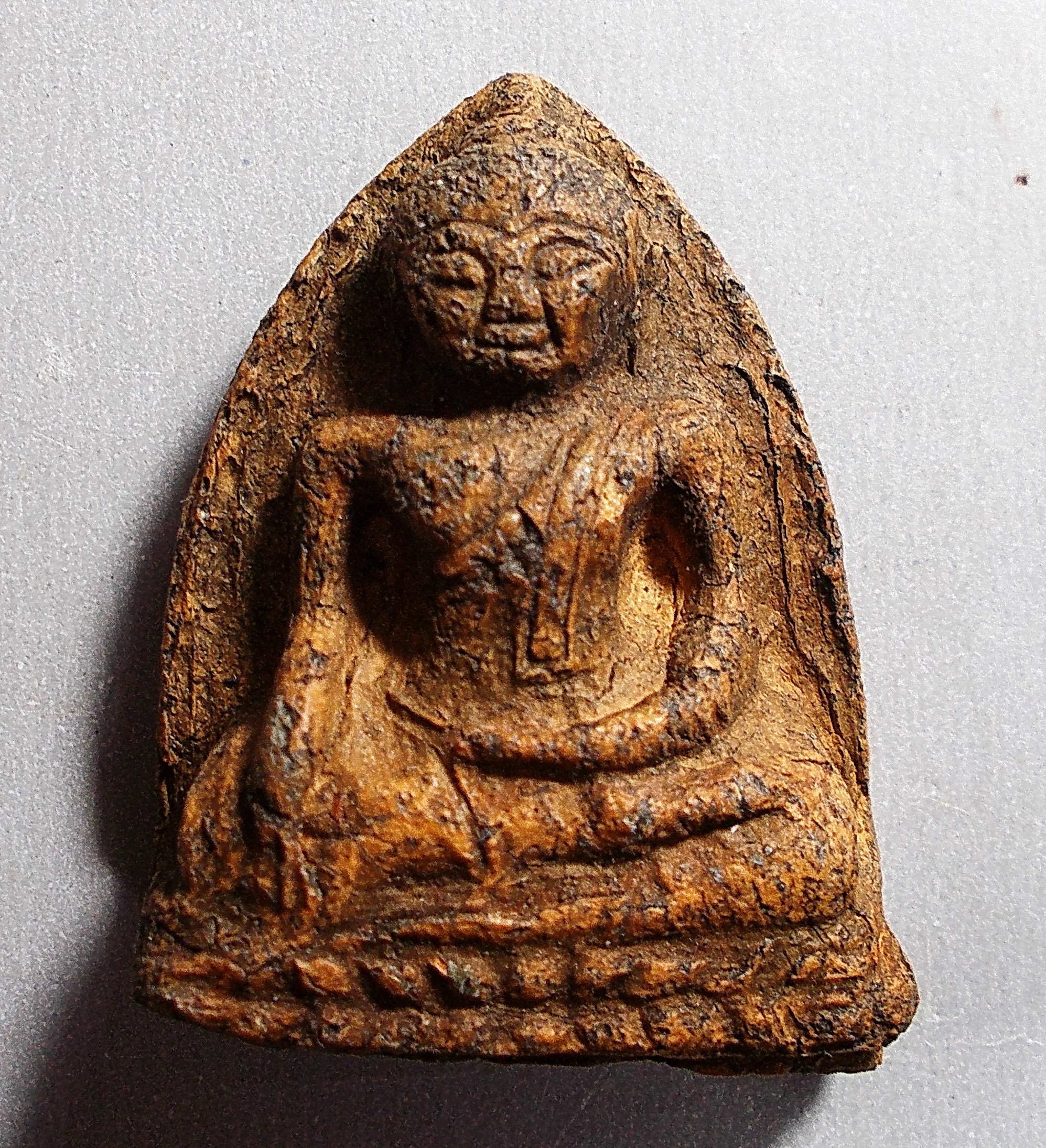 หลวงพ่อโต ปางมารวิชัย เนื้อดิน อยุธยา (ขายแล้ว)