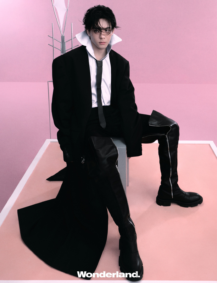 Pre - นิตยสาร Wonderland China เจิงซุ่นซี Zengshunxi 曾舜晞 2025+โพลารอยด์+การ์ด