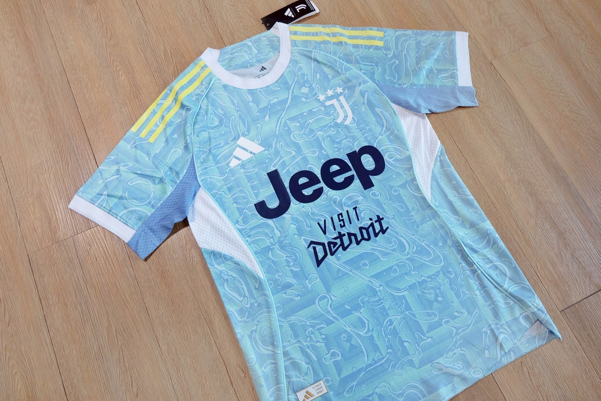 2025-26 เสื้อฟุตบอลยูเว่ สีฟ้า สำหรับผู้ชาย Player Edition เกรดนักเตะ Size S-2XL