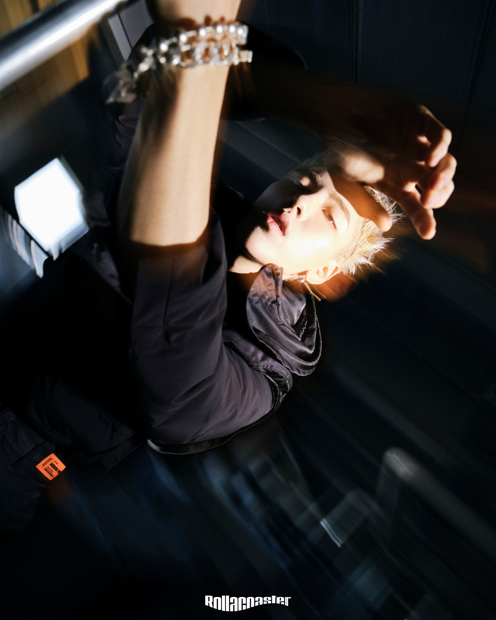 Pre - นิตยสาร Rollacoaster WangZiyi หวังจื่ออี้ 2022