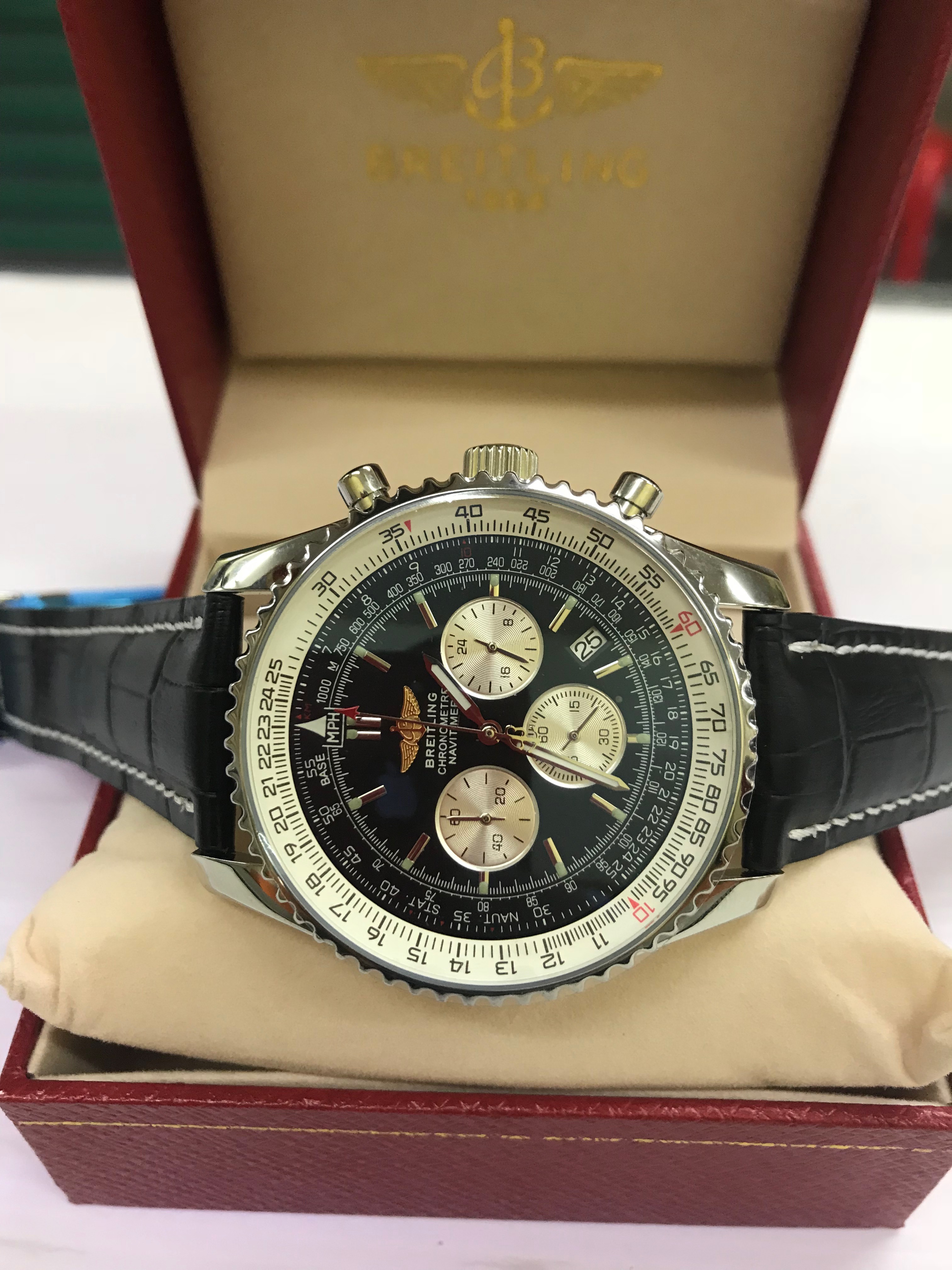 Breitling Navitimer