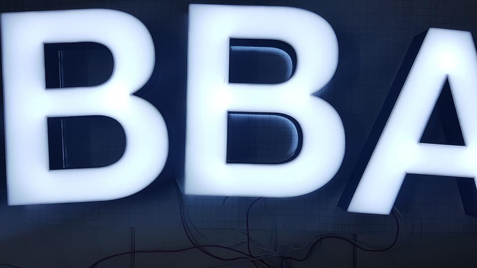 ตัวอักษรไร้คิ้ว ขอบ 3D "GABBA"