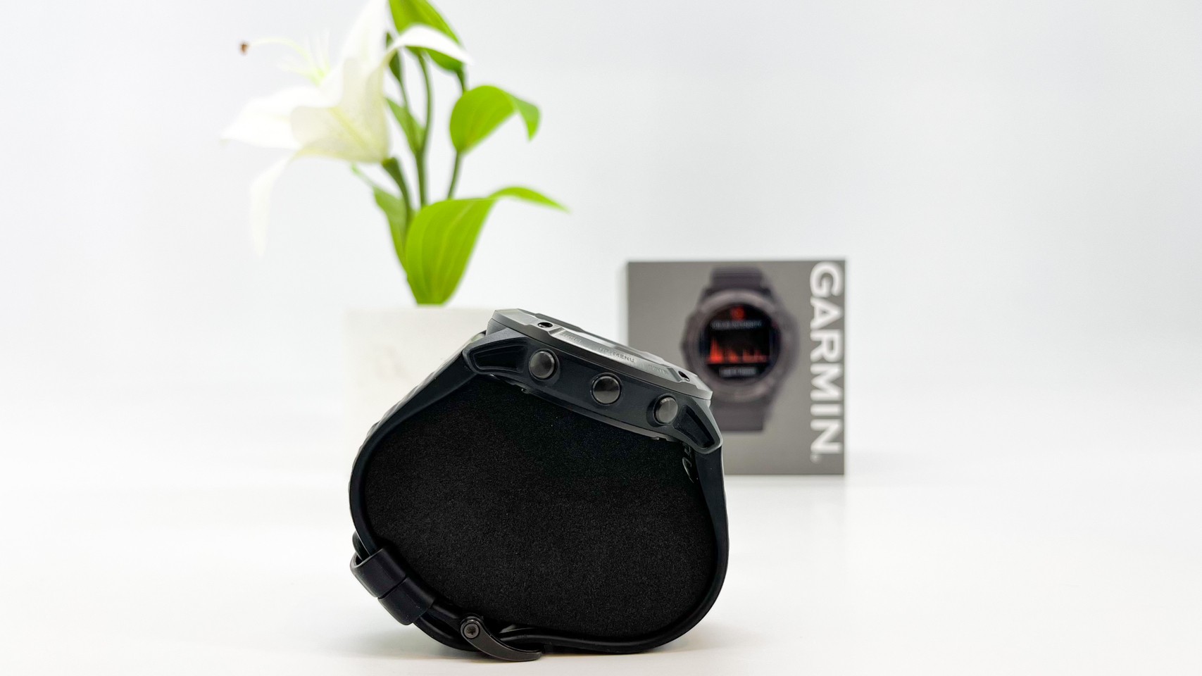 Garmin fēnix 6X Pro Solar - Titanium Carbon Gray DLC with Black Band