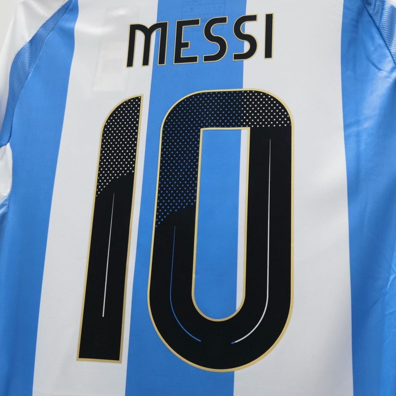 เสื้อฟุตบอล อาเจน พร้อมชื่อ เบอร์ MESSI # 10 เกรดแฟนบอล 2024