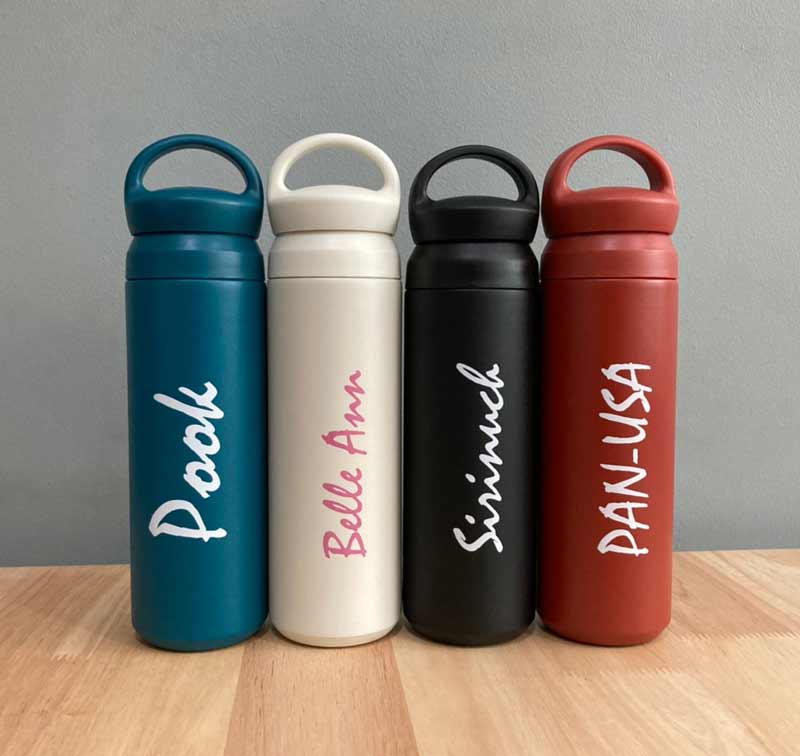 กระบอกน้ำเก็บความเย็น พร้อมพิมพ์ชื่อบุคคล Personalized Bottle